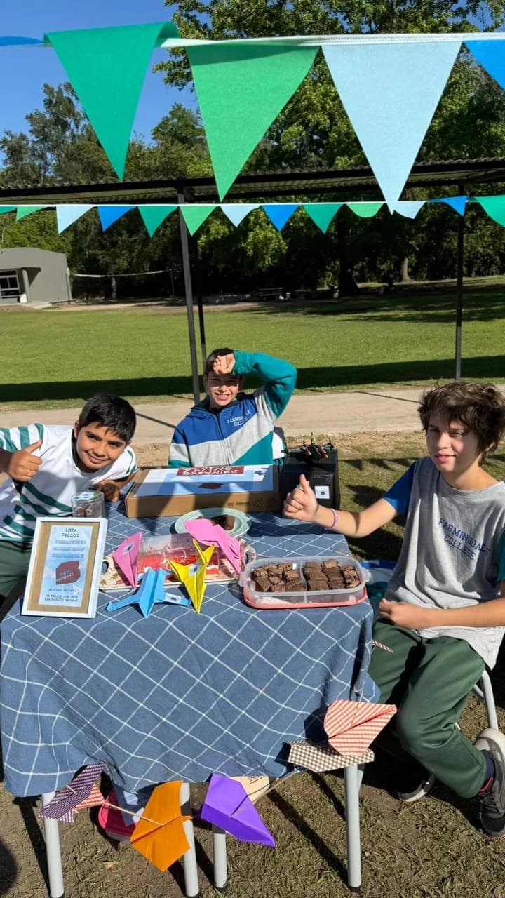 Alumnos de Primaria en la feria de emprendedores Business Kids